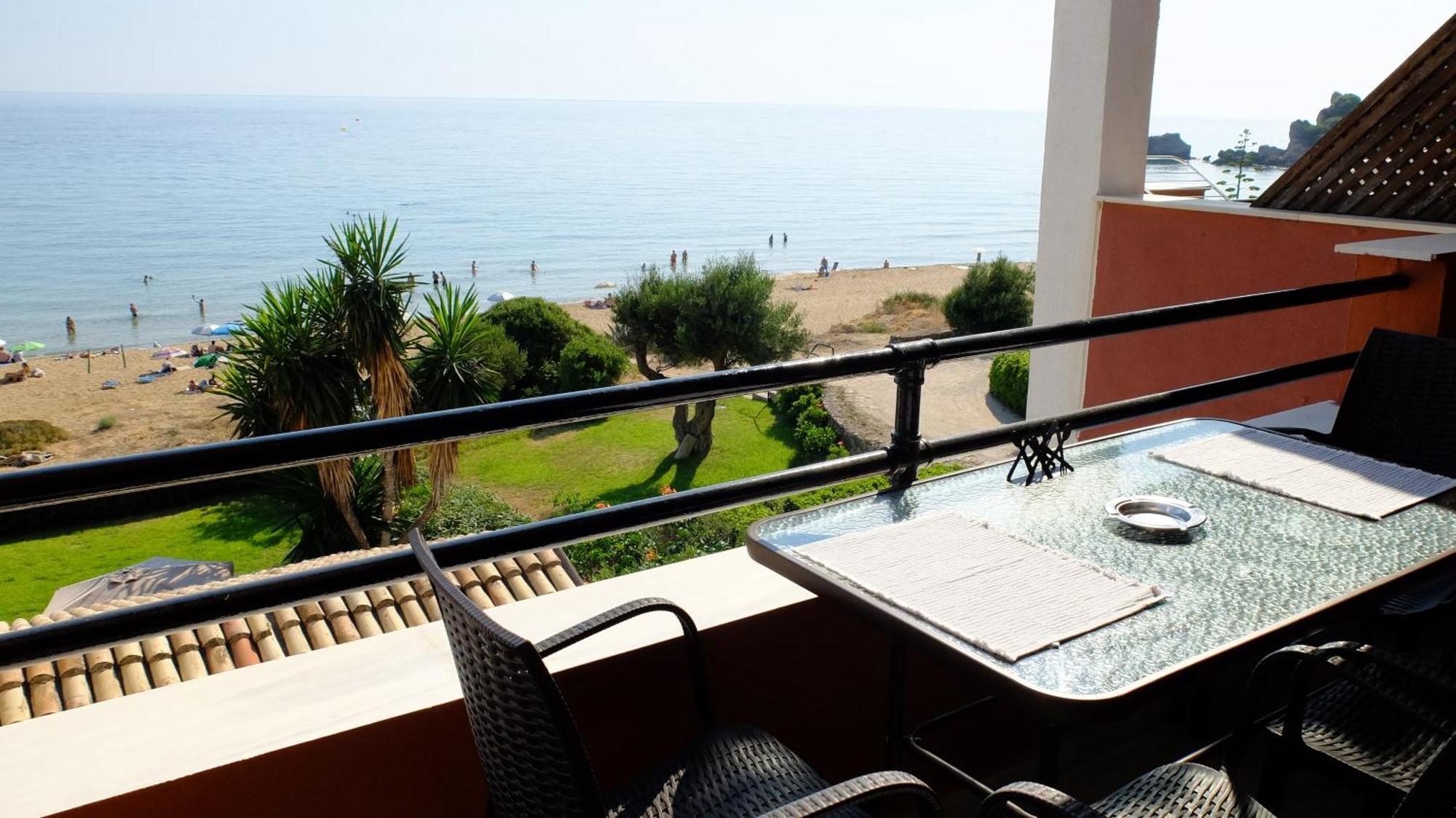 Corfu Glyfada Menigos Resort Home 72 ภายนอก รูปภาพ